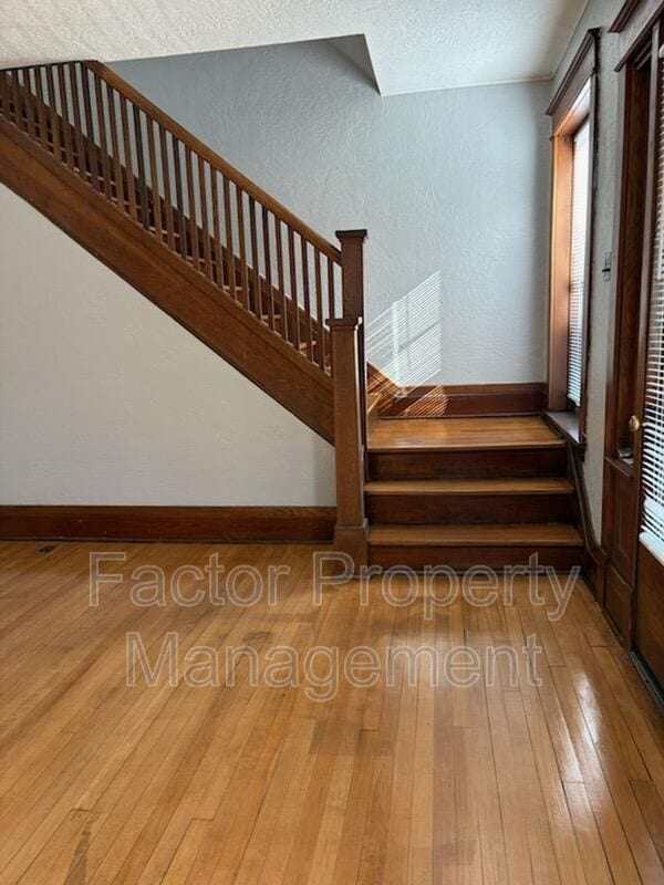 Building Photo - 122 Parsons St