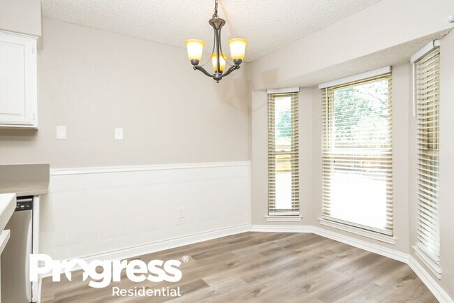 Building Photo - 2408 Havenwood Dr