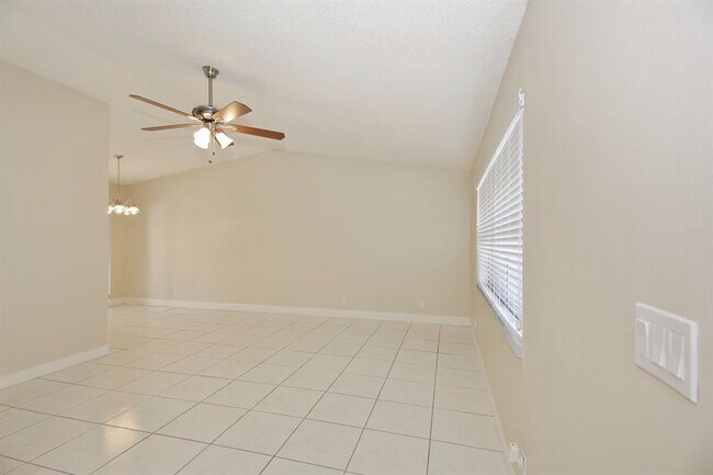 Building Photo - 2735 NW 123rd Ave
