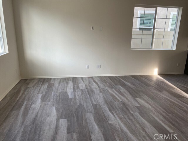 Foto del edificio - 5325 Mariner Ln