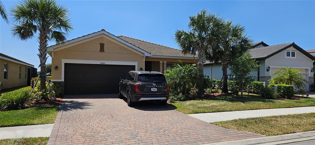 Foto principal - 17040 Oakstead Dr