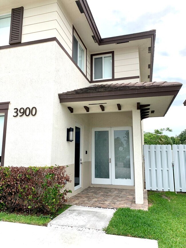 Foto del edificio - 3900 SW 69th Ave