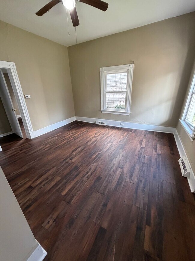 Building Photo - Newly Updated 2BR/1BA Home – Great Location & Move-In Ready!