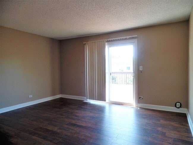 Building Photo - 1855 Wright Ln