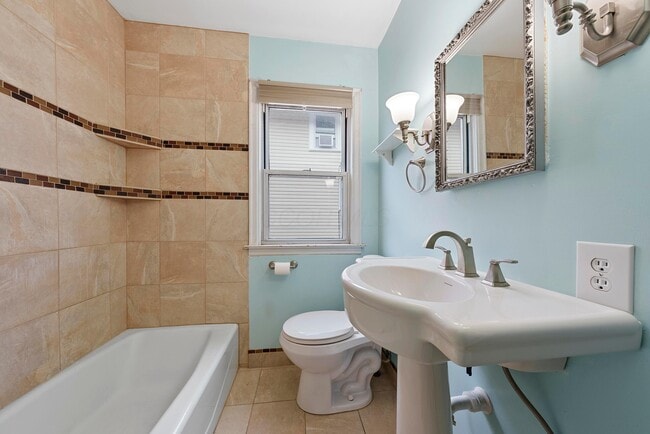 Foto del edificio - 2727 Bellwood Ave