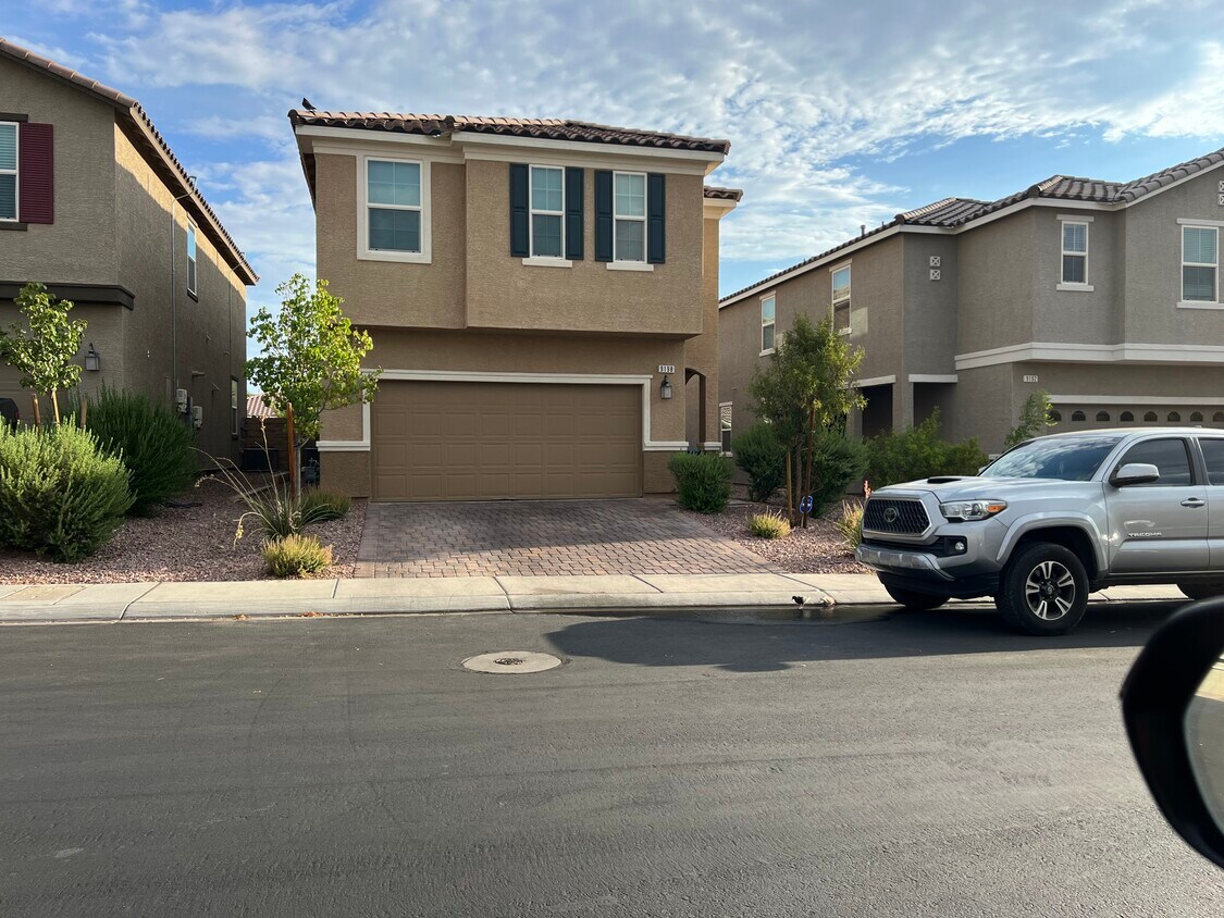 Front of House - 9198 Harbin Ave