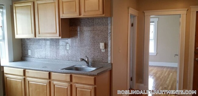 Building Photo - 3961 Washington St