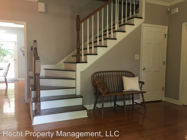 Building Photo - 4 br, 3.5 bath House - 8338 Blades Trail
