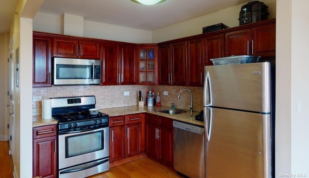 Primary Photo - 1002 E 35th St