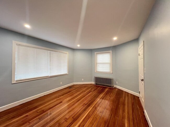 Building Photo - 68 Water St