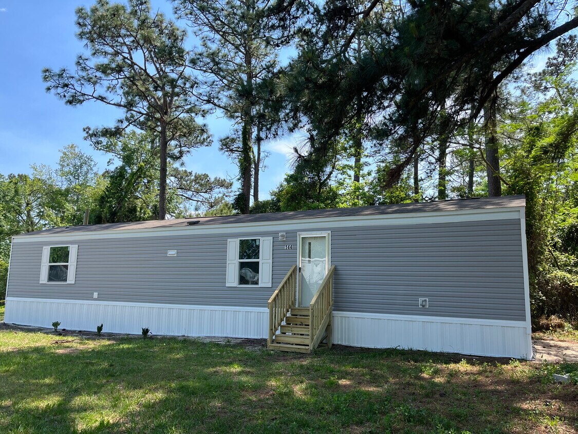 144 Franklin Dr, Swansboro, NC 28584 House Rental in Swansboro, NC