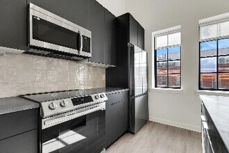 Building Photo - 500 N 13th St