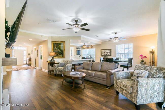Foto del edificio - 355 N Shore Cir