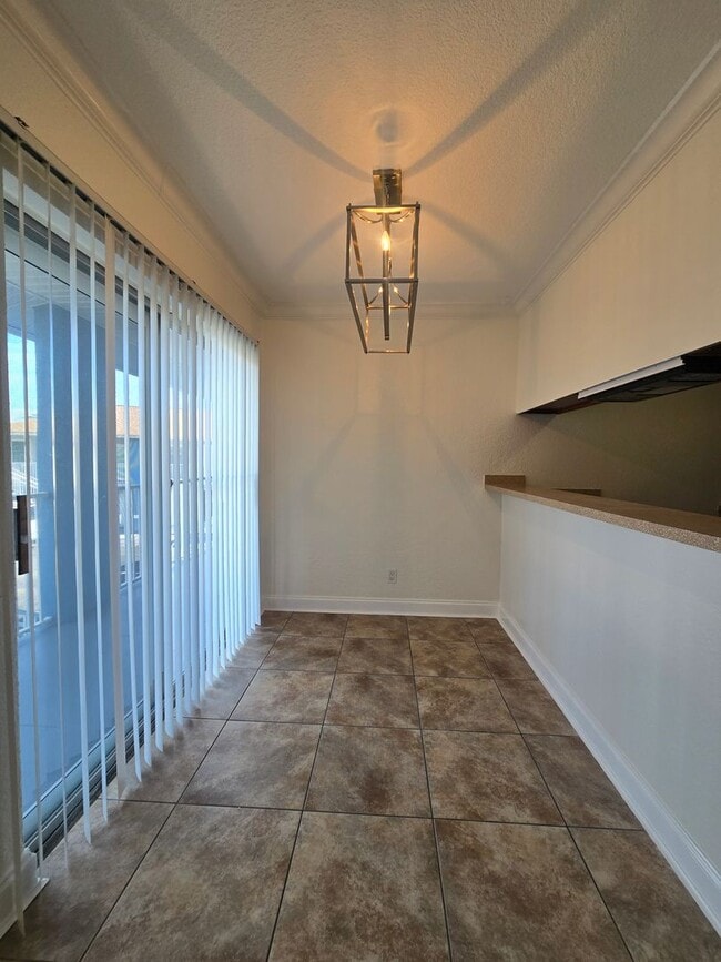 Building Photo - Beautiful 2/1 Condo for Rent - Ask About Free Rent Special - Come See Today!!