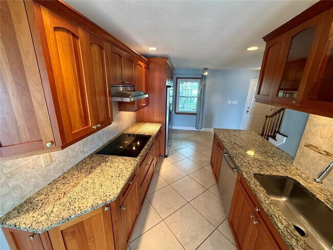 Building Photo - 5066 Coquina Key Dr SE