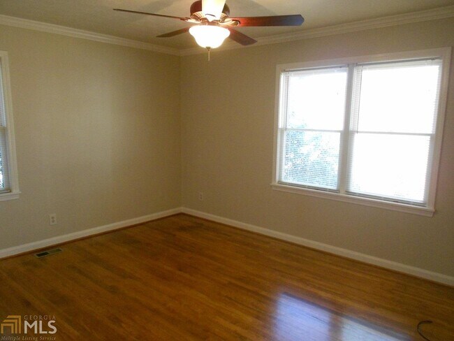 Foto del edificio - 8487 Bethel Rd