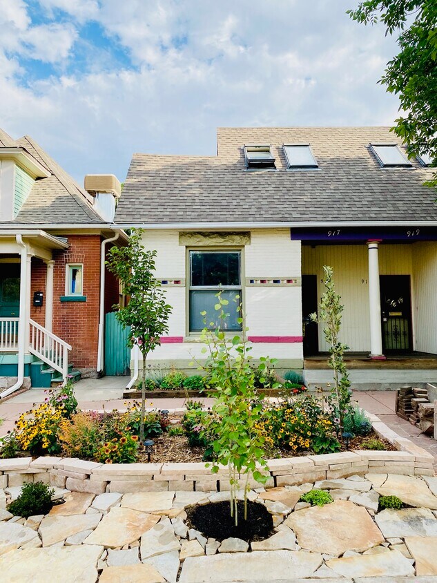 Primary Photo - 917 E 20th Ave