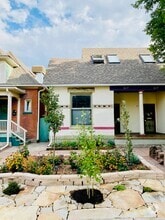 Building Photo - 917 E 20th Ave