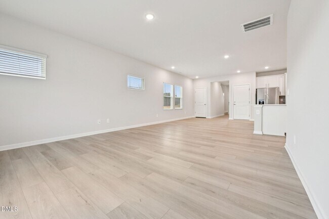 Foto del edificio - 5 and A Loft single family for sale
