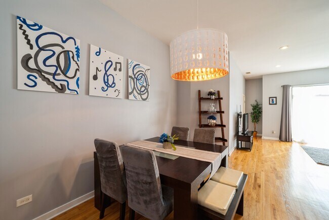 Foto del edificio - 4715 S Champlain Ave