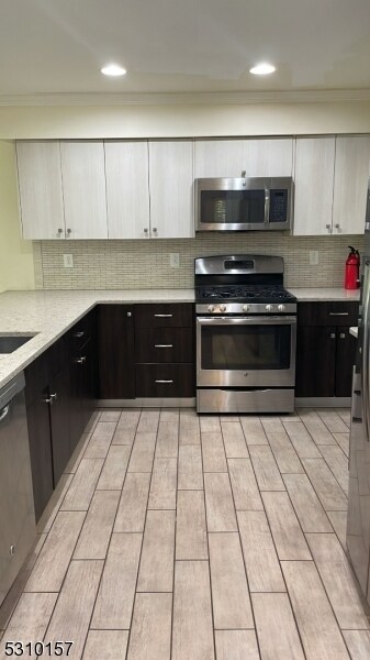 Building Photo - 167 Becket Pl
