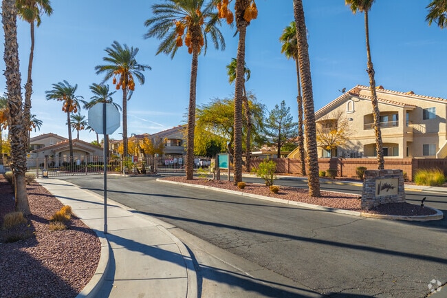 Entrance - Villagio