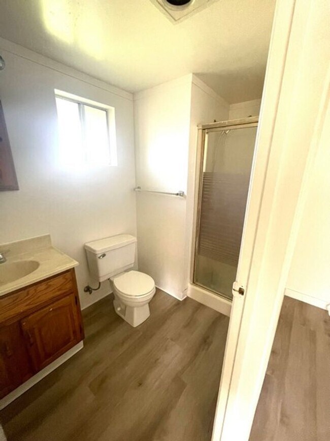 1666 McClelland St Unit 1666B, Santa Maria, CA 93454 Room for Rent