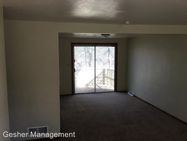 Building Photo - 420 Idlewood Rd