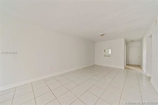 Foto del edificio - 1990 NW 183rd St