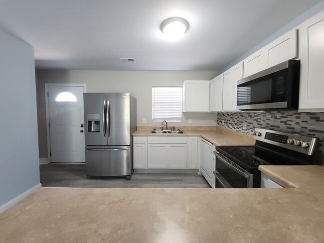 Building Photo - Townhome Coming Soon in Peletier, NC!
