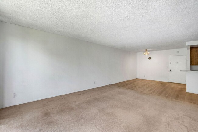 Foto del edificio - 7742 Redlands St