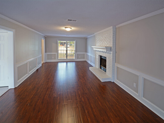 Foto del edificio - 4 bed, 2.5 bath in Cordova near Walnut Grove