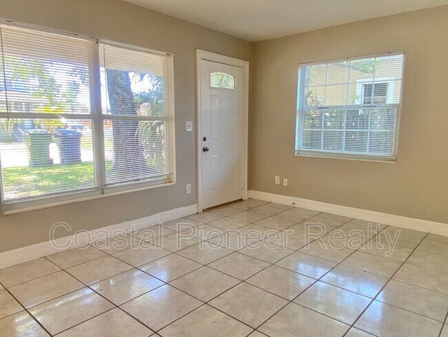 Photo - 2345 W St Conrad St House