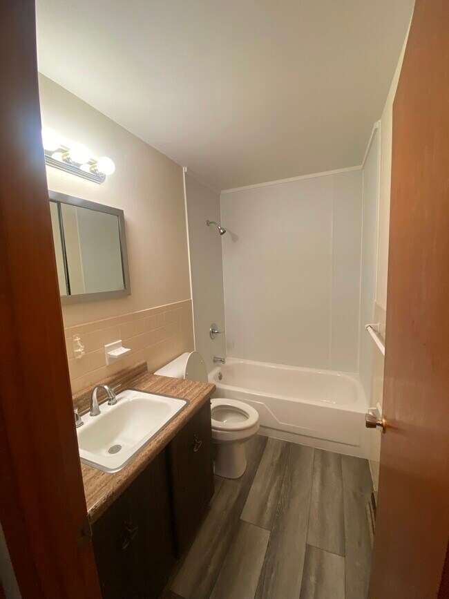 Foto del edificio - 114 Delmar Ave