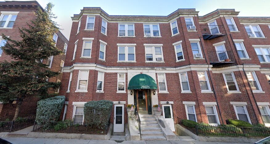 Primary Photo - 5 Barrows St