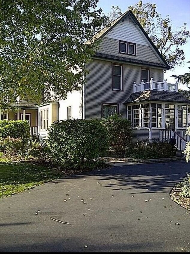 Exterior - 311 Brainerd Ave