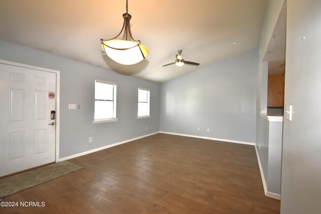 Building Photo - 157 Marlene Dr
