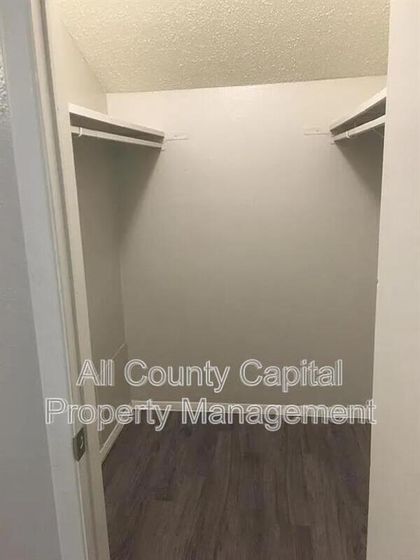 Building Photo - 3800 Allegro Lugar St