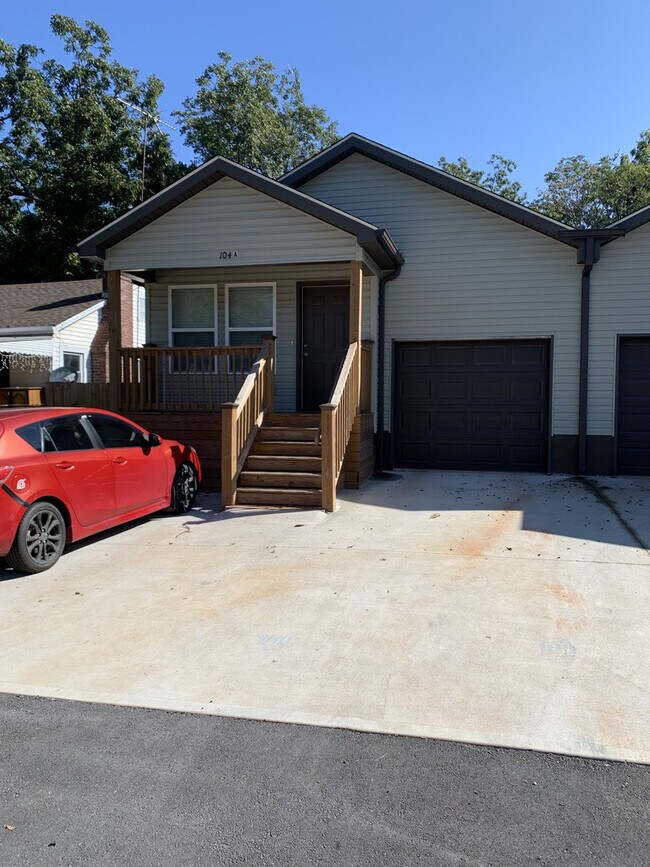 Building Photo - 104 NFA