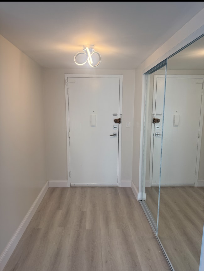 Building Photo - 250 174th St