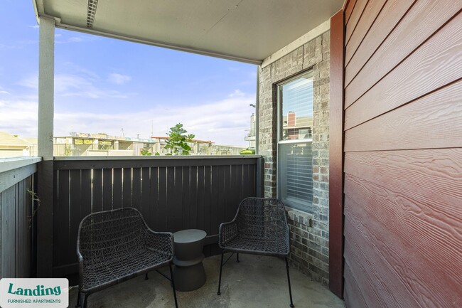 Building Photo - 1919 W Tarrant Rd