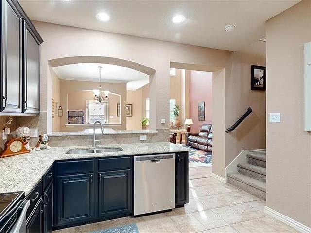 Building Photo - 6948 Carrington Ln
