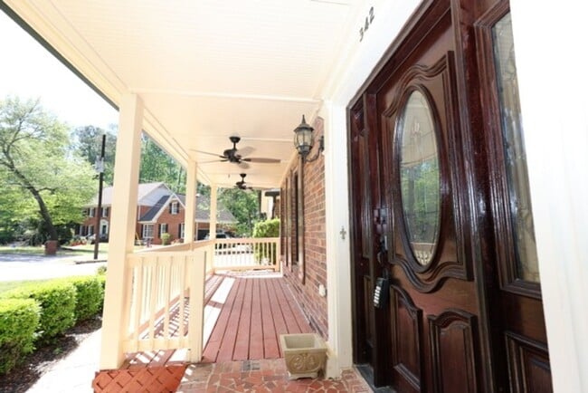 Building Photo - Stunning Fully Renovated 3-Story Home with In-Law Suite – Perfect for Multigenerational Living in...