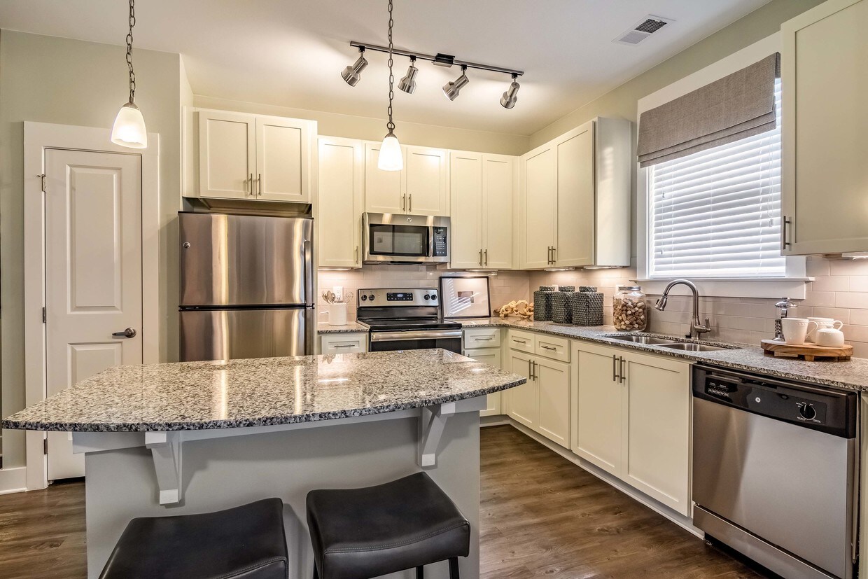 Meridian at Broad Street Market Apartments Fuquay Varina, NC