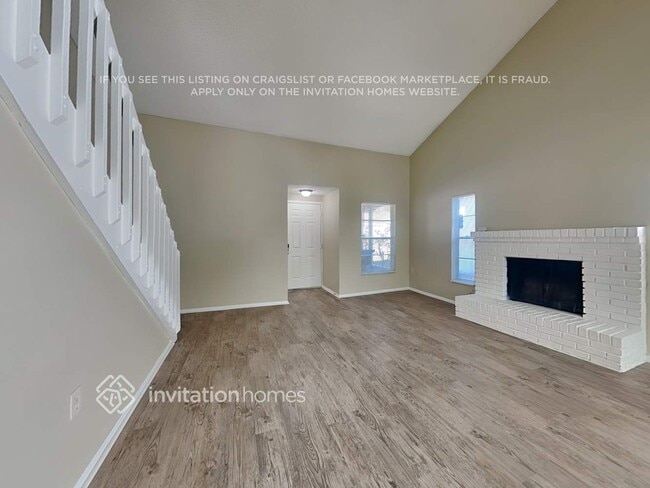 Building Photo - 546 Lake Dexter Blvd