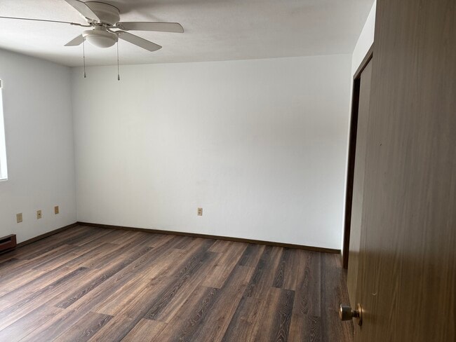 Building Photo - 725 Duggan Dr