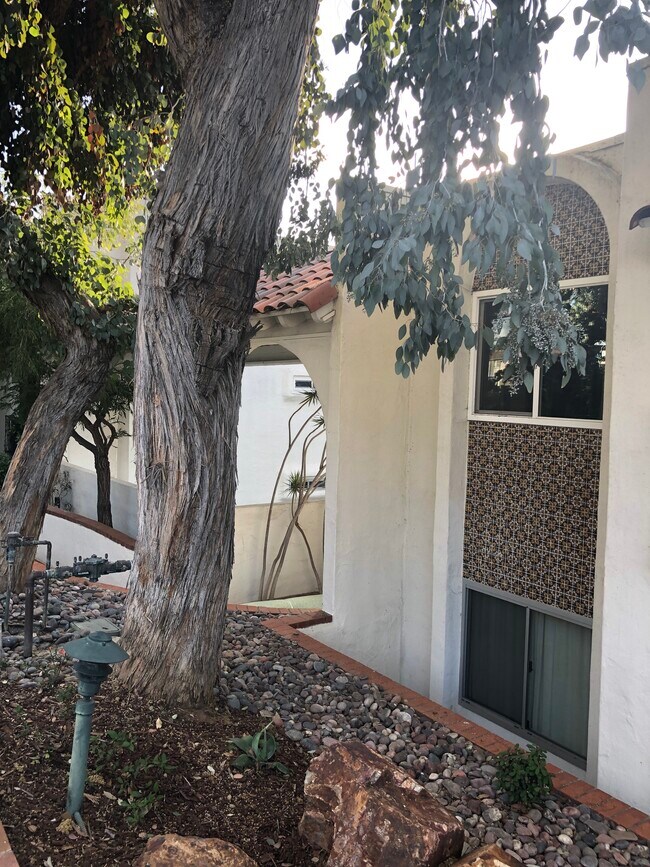 Building Photo - 3972 Jackdaw St