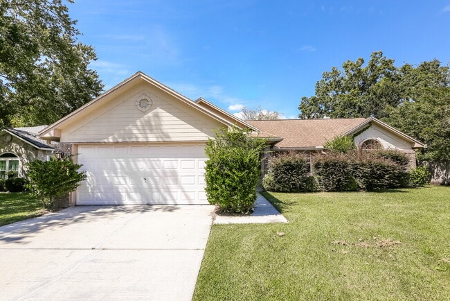 Building Photo - 8618 Wyndhurst Dr