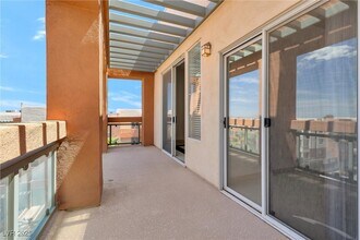 Building Photo - 63 E Agate Ave