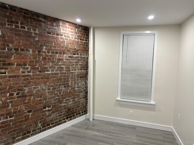 Foto del edificio - 30-68 45th St